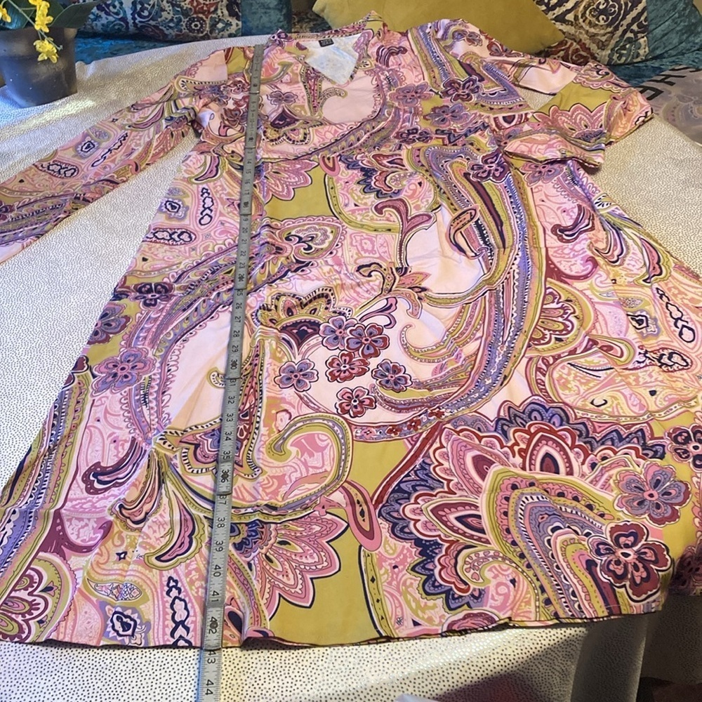 Allover Print Notched Neck Belted Dress size S new without tag - Picture 10 of 13
